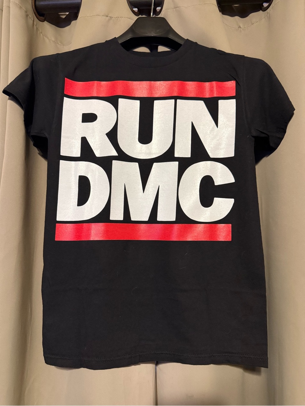 RUN DMC-LARGE PRINT (13x13)with Red & White Print Tee Small